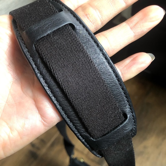 Coach across Body Leather Purse - Picture 8 of 10